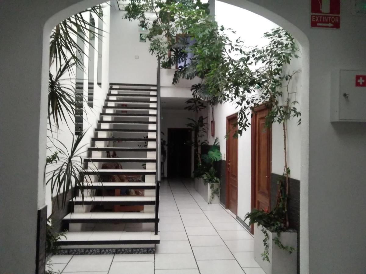 Apartamentos Blanco Y Negro A Guarda Luaran gambar
