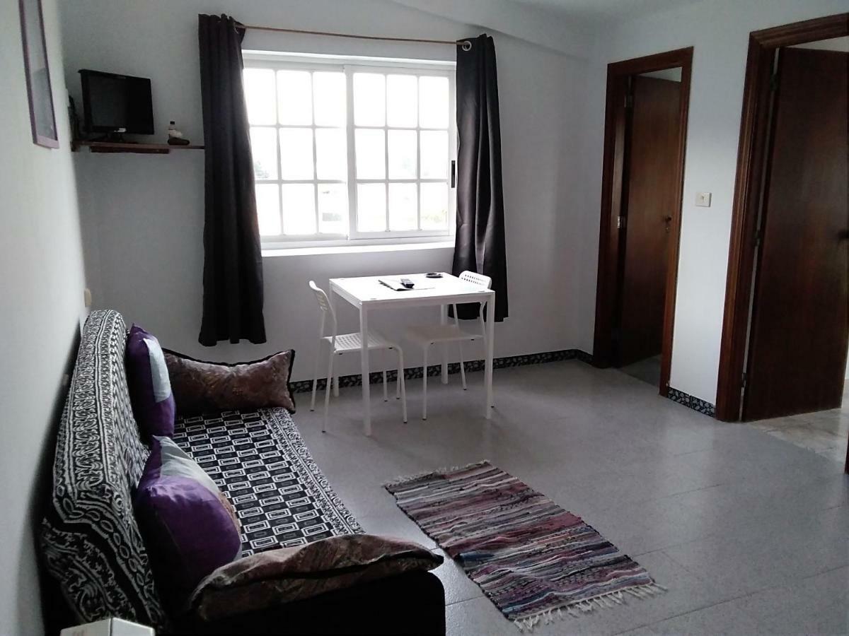 Apartamentos Blanco Y Negro A Guarda Luaran gambar